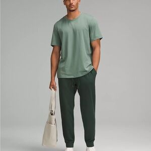 Lululemon Men's Soft Jersey
Jogger Regular Legacy Green Size
XS